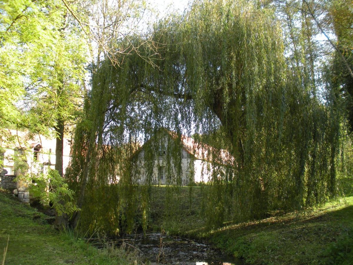 مبيت وإفطار Mont-Notre-Dame Moulin Saurele المظهر الخارجي الصورة